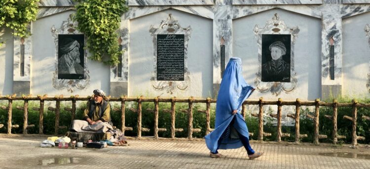 Afghanistan Woman Walking